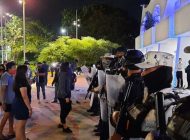 En Cancún, policía disuelve manifestación feminista con disparos; periodistas resultan heridass